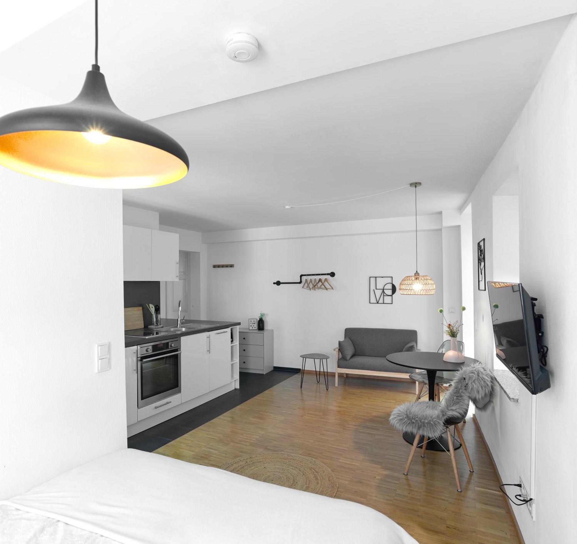☆Design Apartment Zentral☆200M Vom Marktplatz☆Ruhige Altstadtlage☆ Reutlingen Ngoại thất bức ảnh
