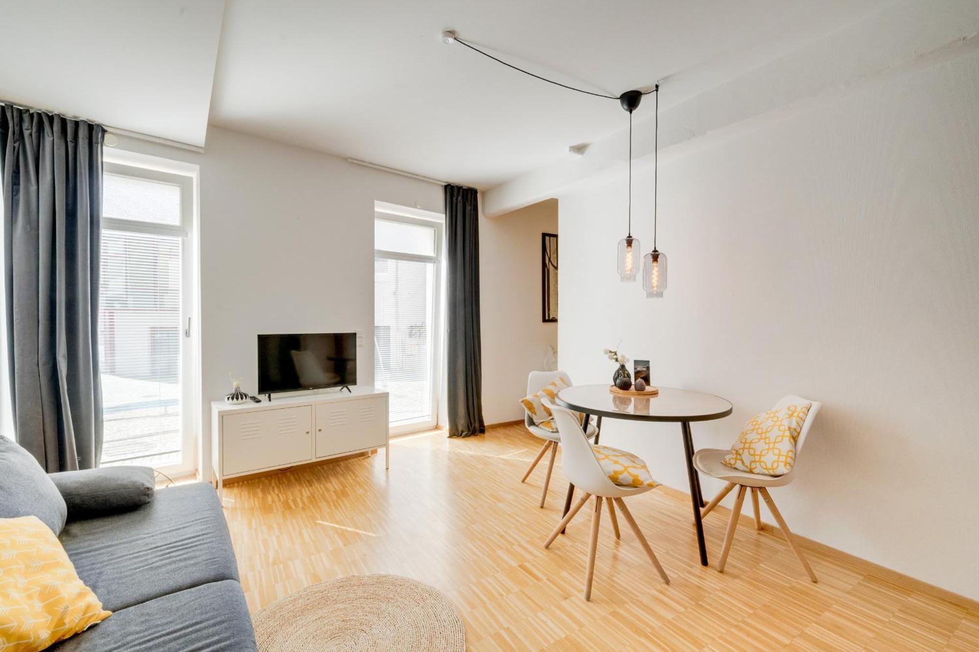 ☆Design Apartment Zentral☆200M Vom Marktplatz☆Ruhige Altstadtlage☆ Reutlingen Ngoại thất bức ảnh