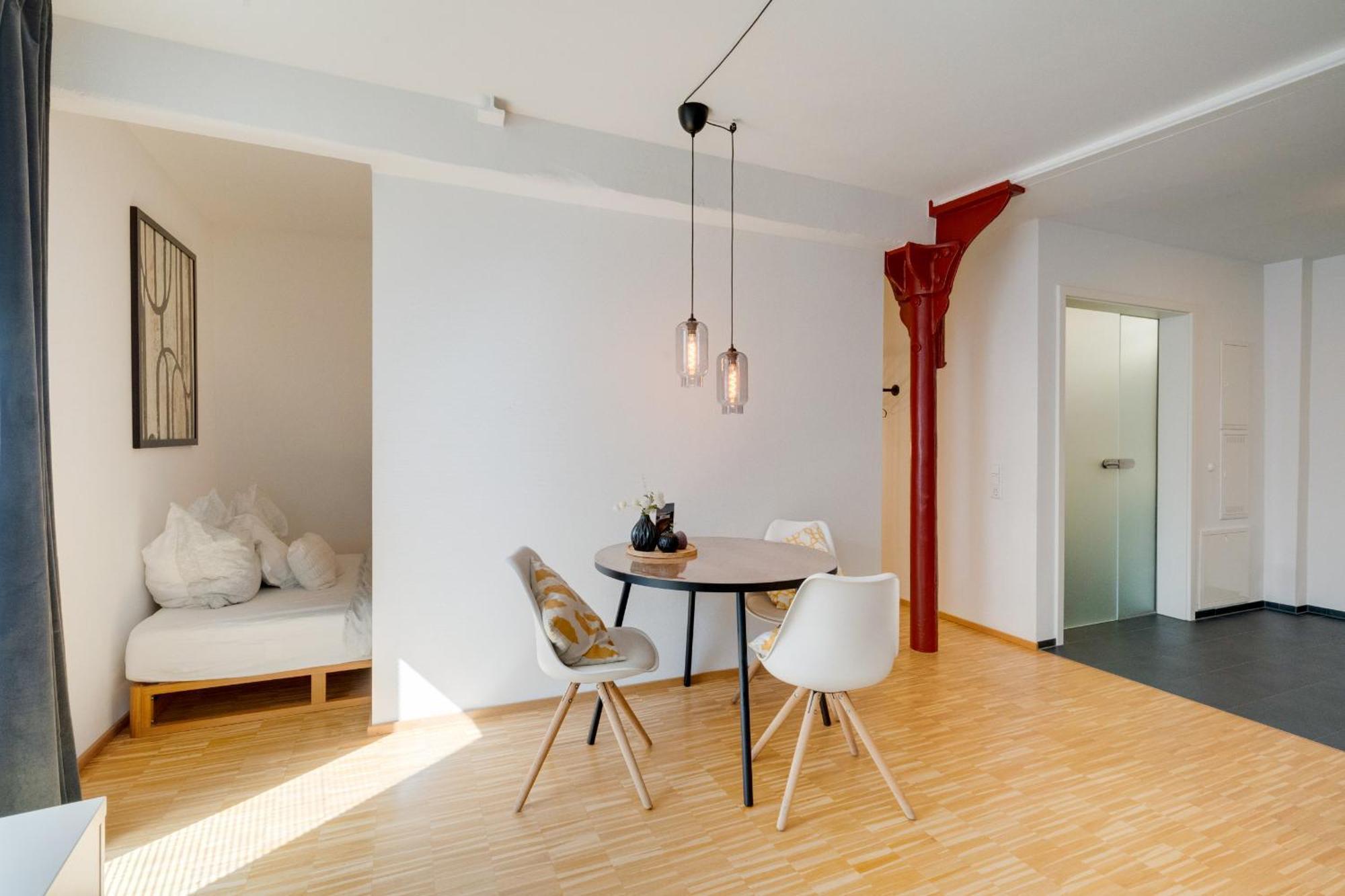 ☆Design Apartment Zentral☆200M Vom Marktplatz☆Ruhige Altstadtlage☆ Reutlingen Ngoại thất bức ảnh